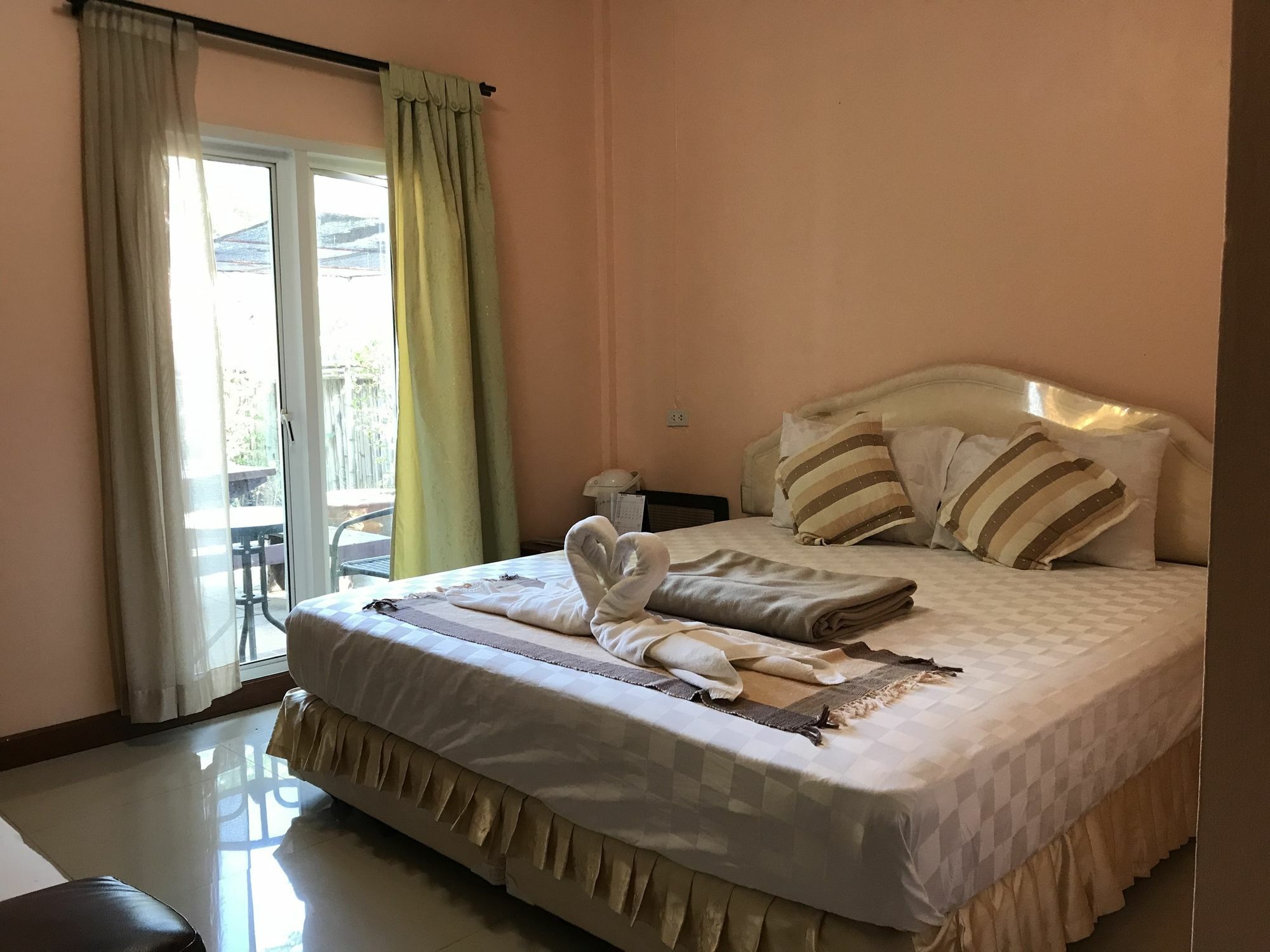Green Leaf Resort Surin Exterior photo